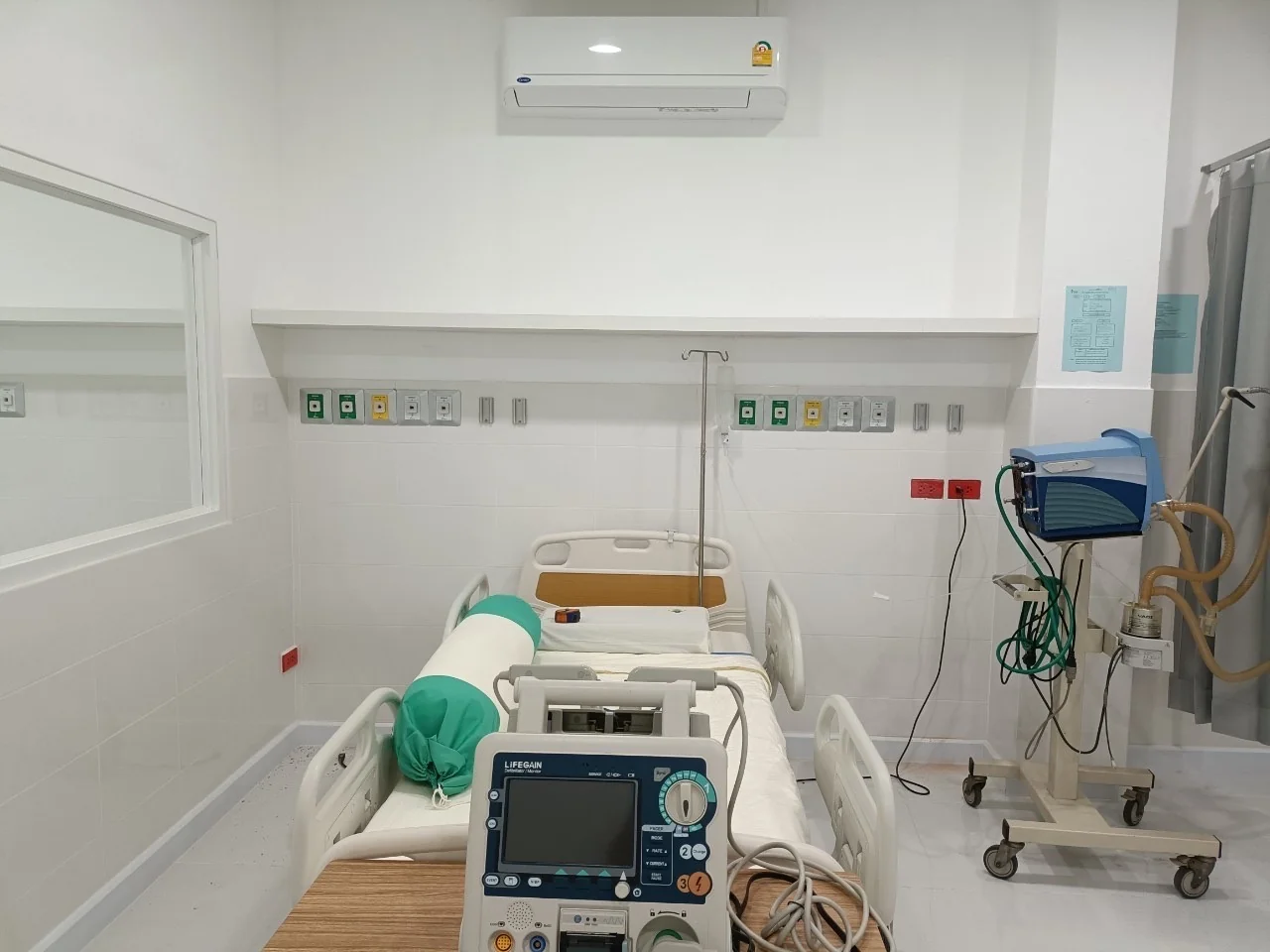 หัวจ่ายก๊าซทางการแพทย์ ห้องผู้ป่วย รพ.เจษฎา | Two Brothers Medical