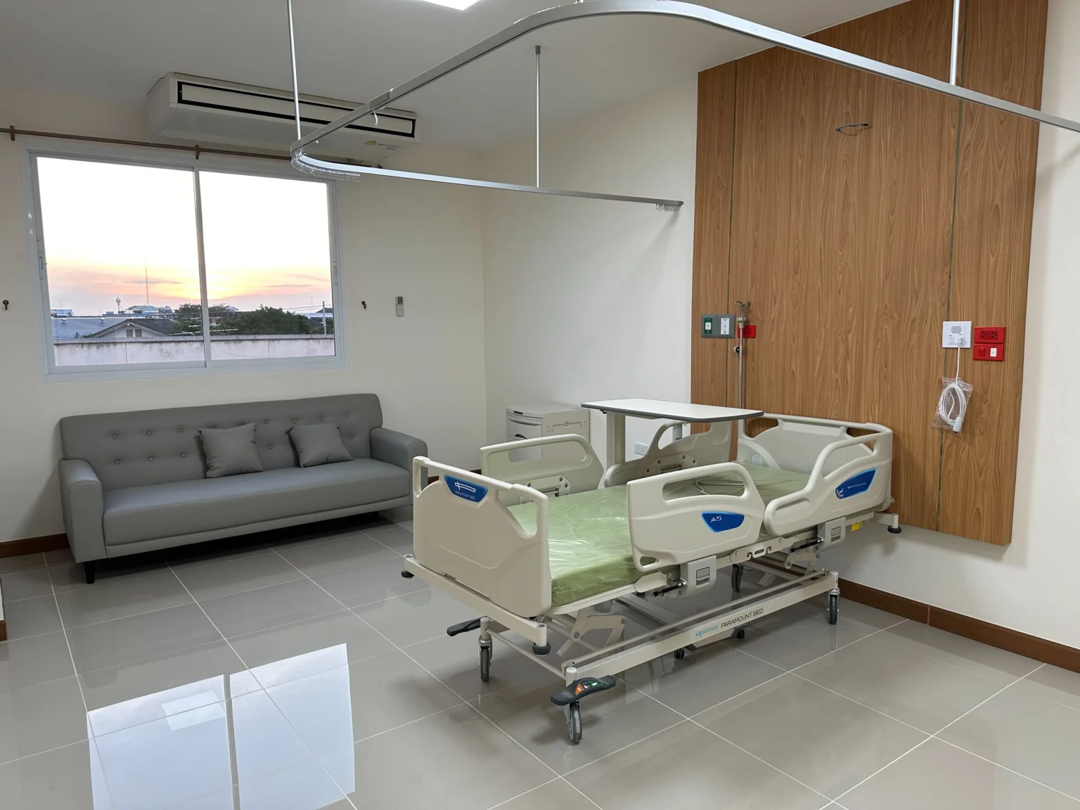 ห้องผู้ป่วย รพ.วารินอินเตอร์เนชั่นแนล | Two Brothers Medical