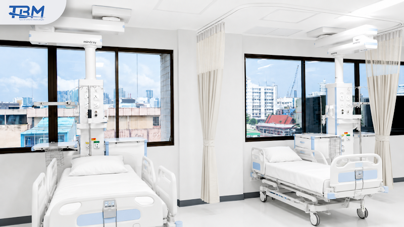 ICU bridge pendant คืออะไร ? ทำไมห้องผู้ป่วยวิกฤตยุคใหม่ถึงเลือกใช้ ประโยชน์ของการติดตั้ง ICU Bridge Pendant